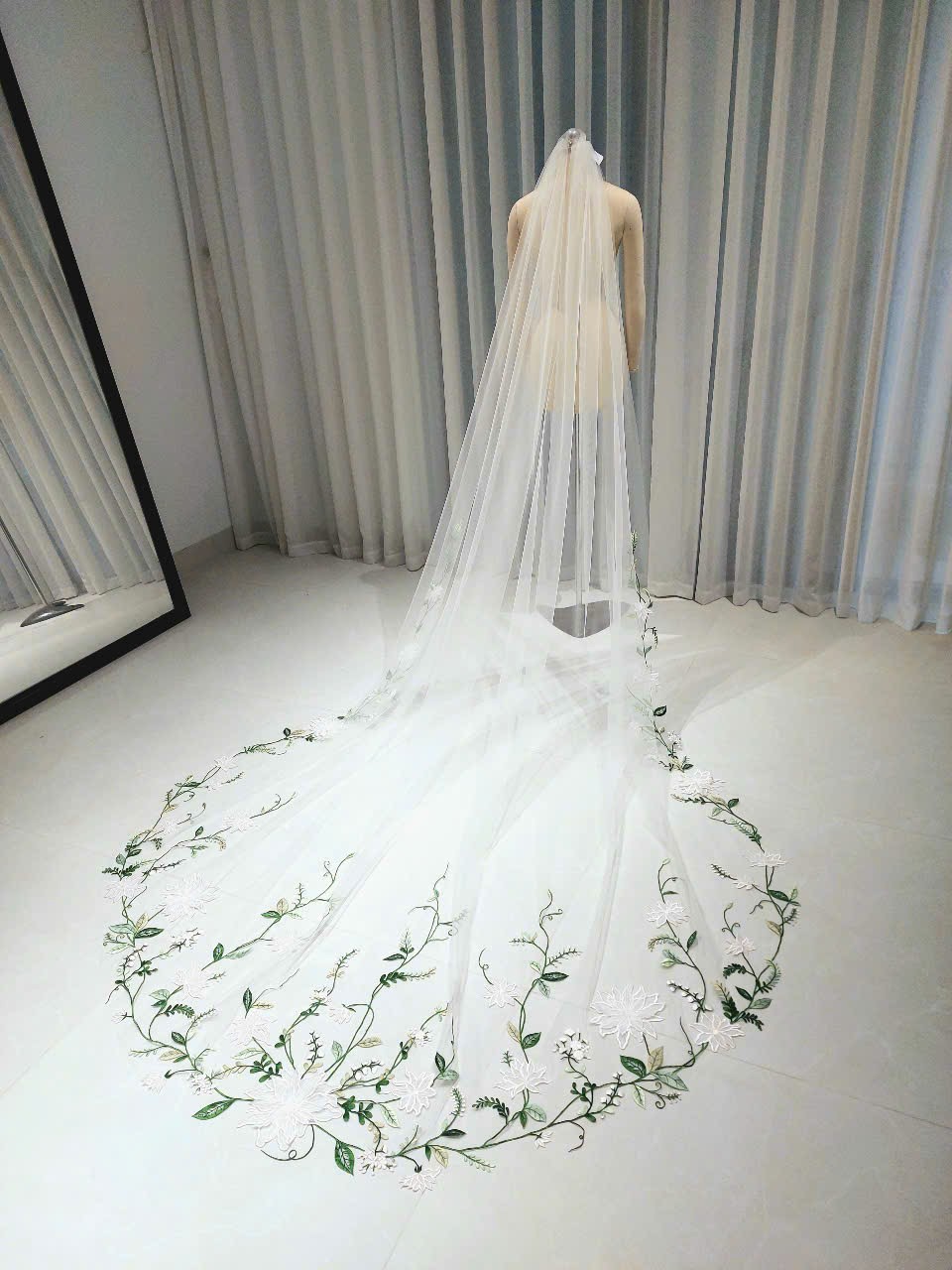 LS73/embroidered veil/cathedral veil/custom veil/ bridal veil